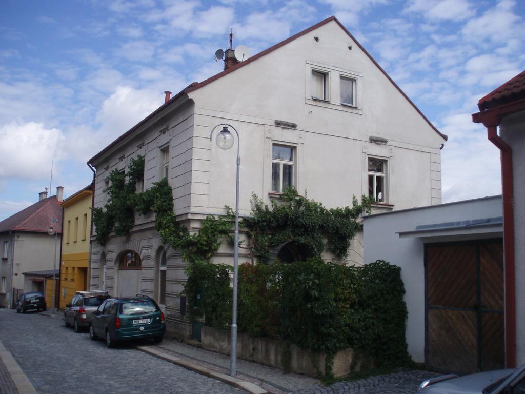 Apartmán Skalka Mnichovo Hradiste Exterior foto