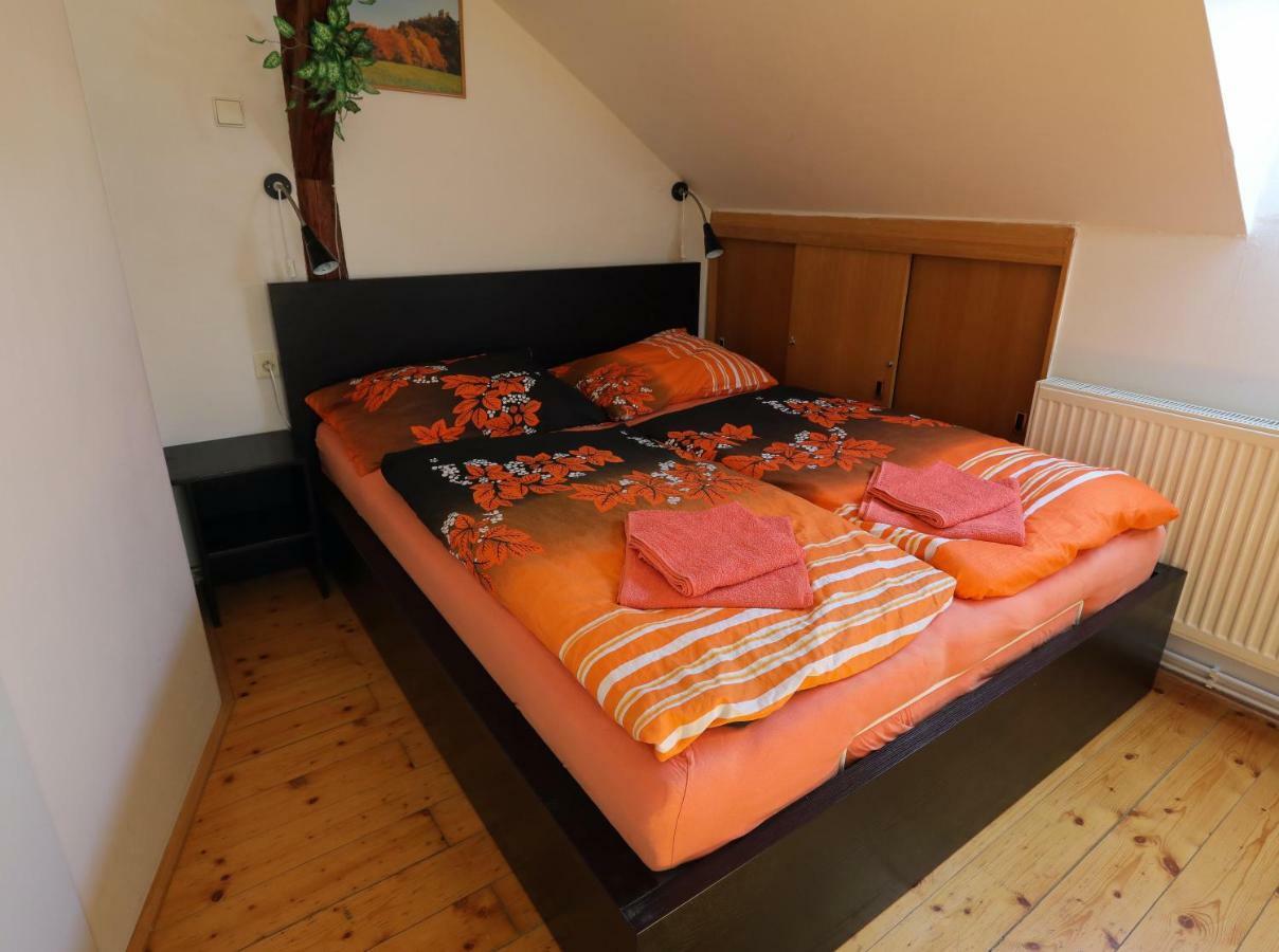 Apartmán Skalka Mnichovo Hradiste Exterior foto
