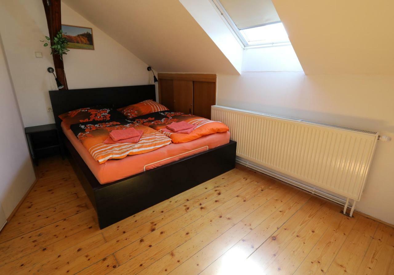 Apartmán Skalka Mnichovo Hradiste Exterior foto